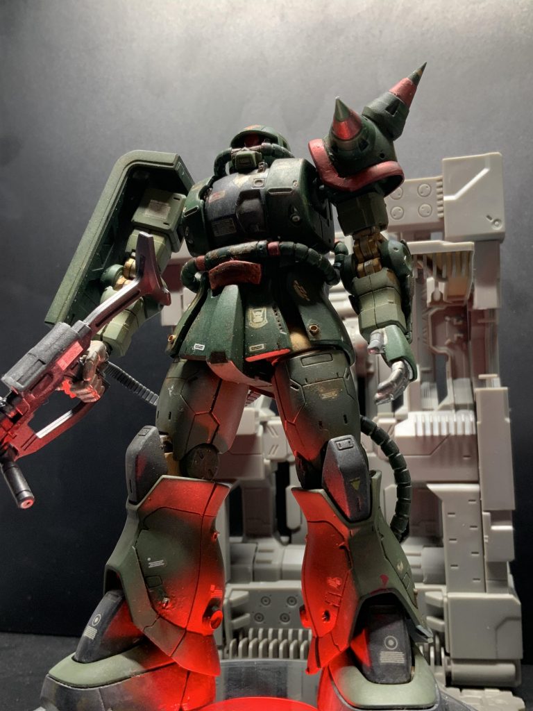 ルウム戦役でフェラーリザクをかり昇進したさだきちであったが素行が(酒呑みすぎ)により伍長に降格　現在はファンメル隊に所属　現在V作戦調査の為サイド7に向かうさだきち伍長ザク…なんて妄想設定したりして( ^ω^ )