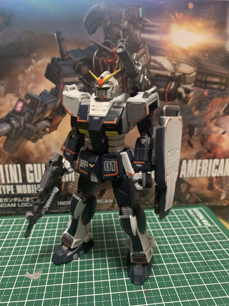 シールドのところはカラーリング逆だった気がします笑