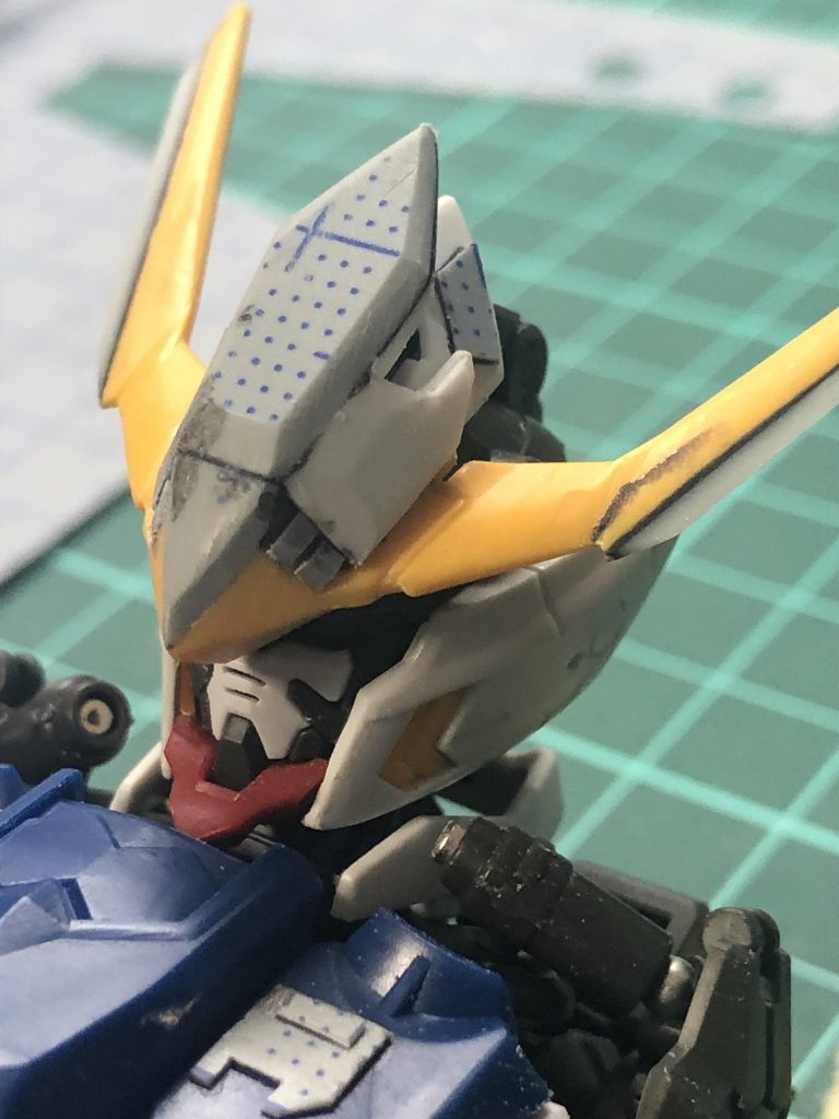 頭部のアンテナがちょっと気になったのでプラ板で改修しました