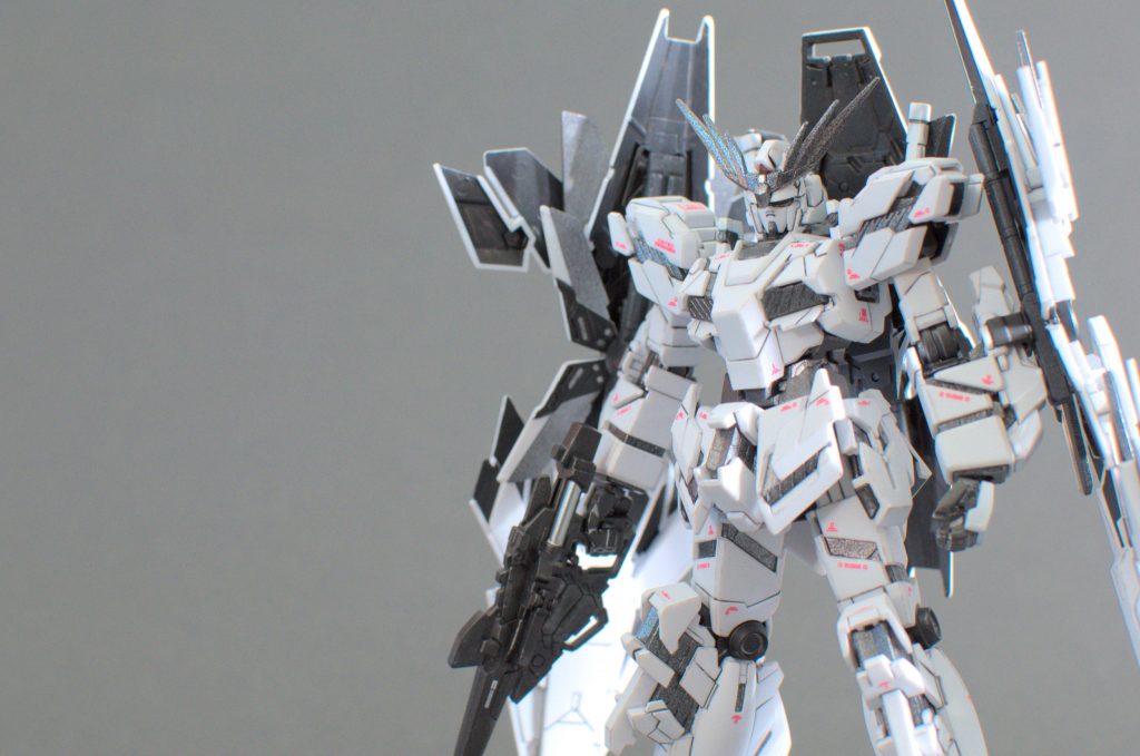 HG ユニコーンガンダム -mono-–3枚目/制作者：Hase205