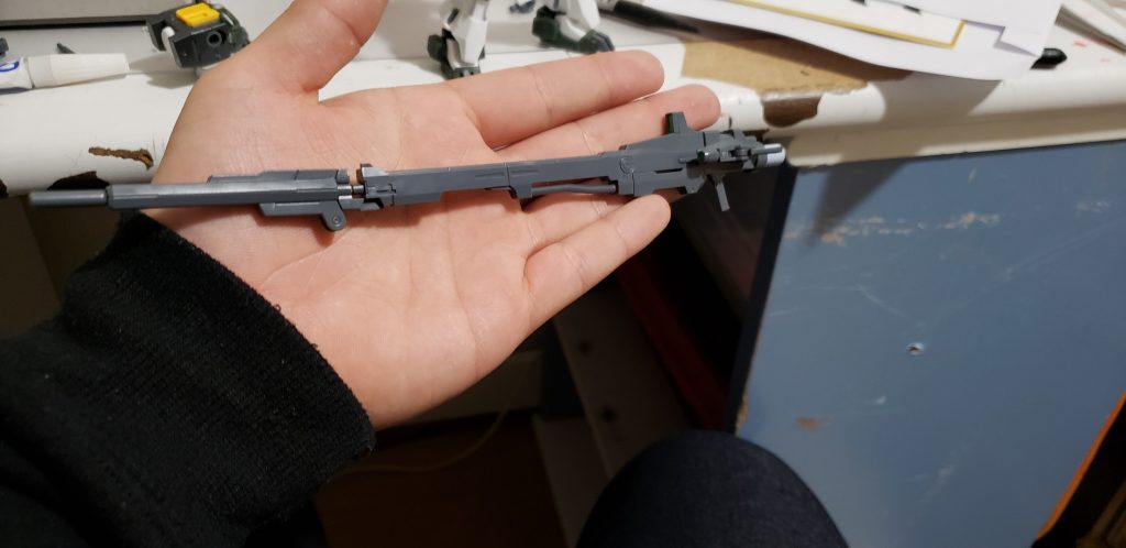 自分の手より長いライフル