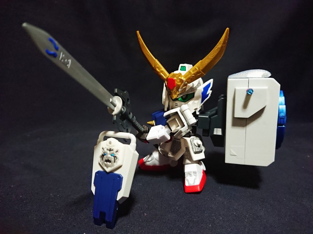 もちろん例のどこかで見たような[輝くアレ](https://gumpla.jp/sd/314358#&gid=1&pid=4)も再現できます。