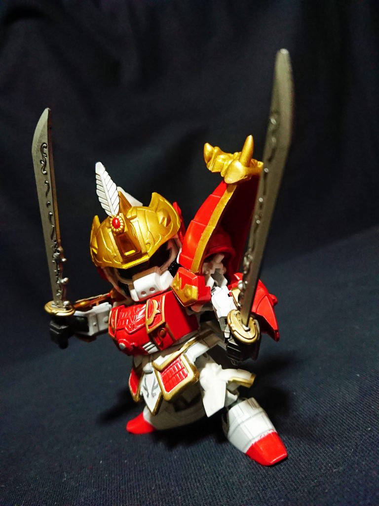 文醜は[顔良](https://gumpla.jp/sd/379759)と並び称される袁紹軍の猛将です。
演義では顔良と義兄弟の契りを交わし、身の丈8尺、獬豸(かいち)のような面構えで
曹操軍に身を寄せていた頃の関羽に斬られた武将の一人ですが、こちらは顔良と違い演義のフィクションのようで、実際は顔良の仇討ちに出たところ荀攸の罠にかかり戦死となっています。