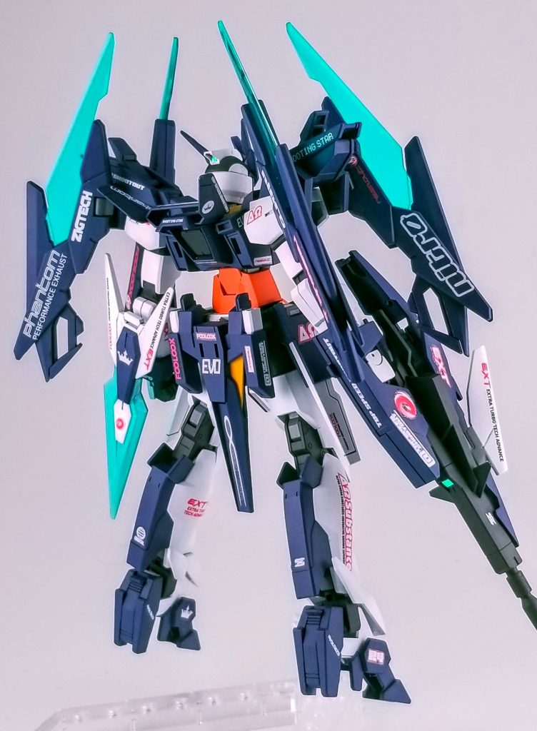 背中側もびっしりデカールの主張を強くしています。でも脹ら脛がまだ少し寂しい気がしますね。