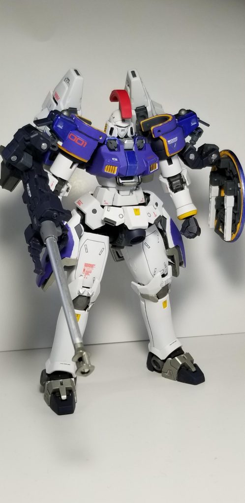 装甲の紫はMr.カラーをいい感じに混ぜた塗料とガンダムマーカーメタリックバイオレット
砲身はガンダムマーカーシャインシルバーとエナメルのチタンシルバーを使用しました