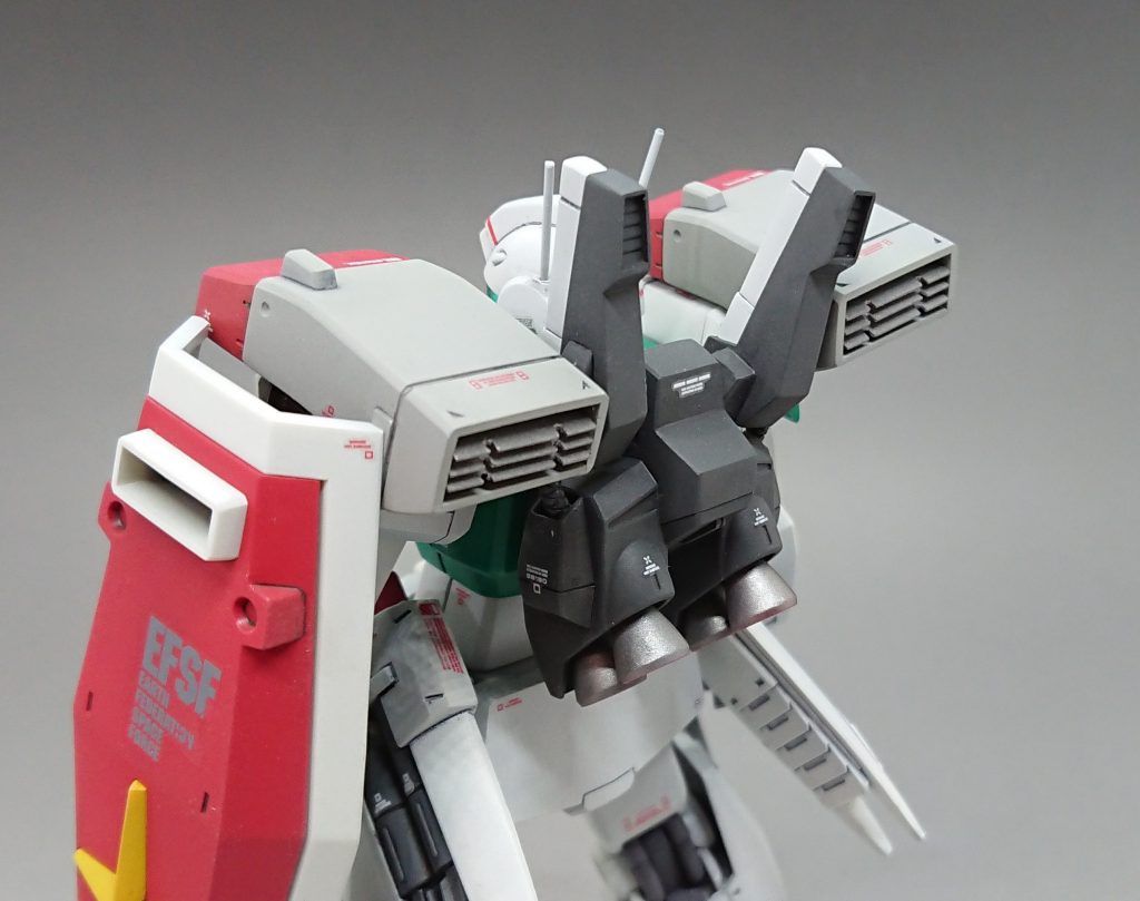 ミサイルポッドのフィンを作成。
アップではとても見られません。