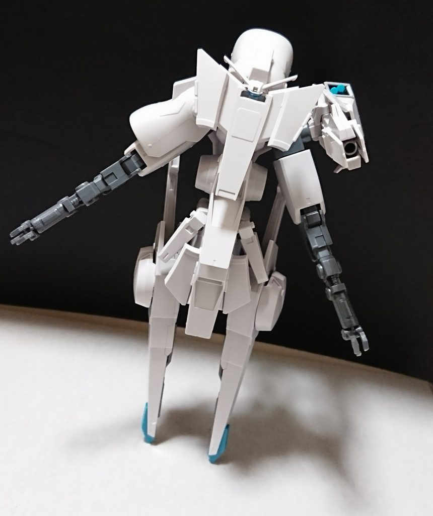 (タイプ-M)
この形態は２機しか存在しない、Mはマザーを意味する。

[追加武装]ビームランチャー、二連装ミサイルランチャー。

[総合スペック]
7.5と想定。