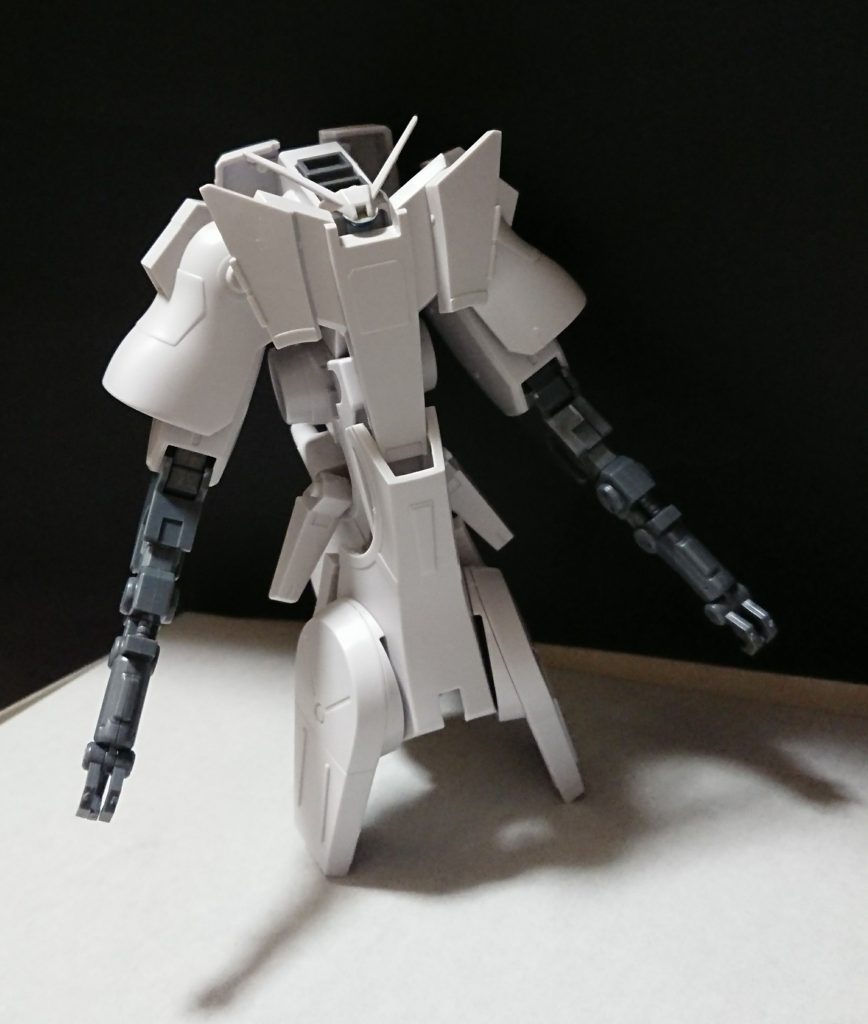 (タイプ-B)
高機動タイプでありBはボムを意味し、特攻してくる。
400機以上が確認されており、その内の約8割が素手で特攻した後に自爆している