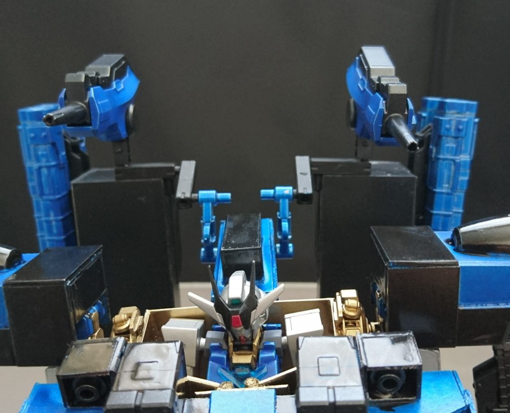 武装2 ビームライフル
肩のライフルとはまた別のライフルです!
ルプスレクスの腕から作りました