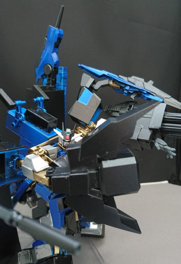 武装6 ギガバスター
オリジナル武器その2
主砲に続く腕装着型高出力武器です