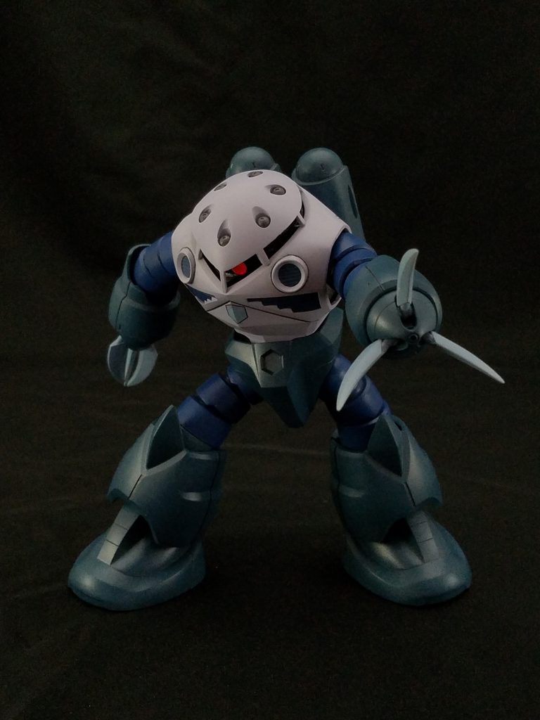 アイアン・クローの開閉は、キットのギミック通り。