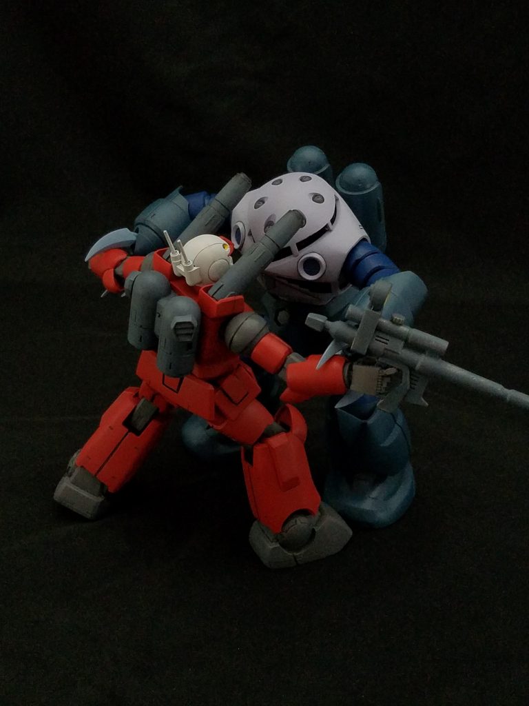 ロボット魂の写真をマネてRX-77-2 ガンキャノンと。
ロボット魂には及ばないものの、引けは取らないかと。