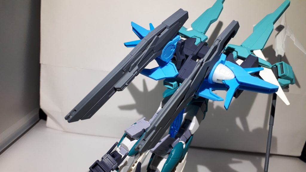 GNドライブに懸架されている。ソード&ライフル。どちらともビーム兵器ではあるが、これは唯一の手持ち武器であるインパルスデントを紛失した場合の保険装備なので、滅多なことでは使わない。一応背面にはミサイルポッドも装備されている。