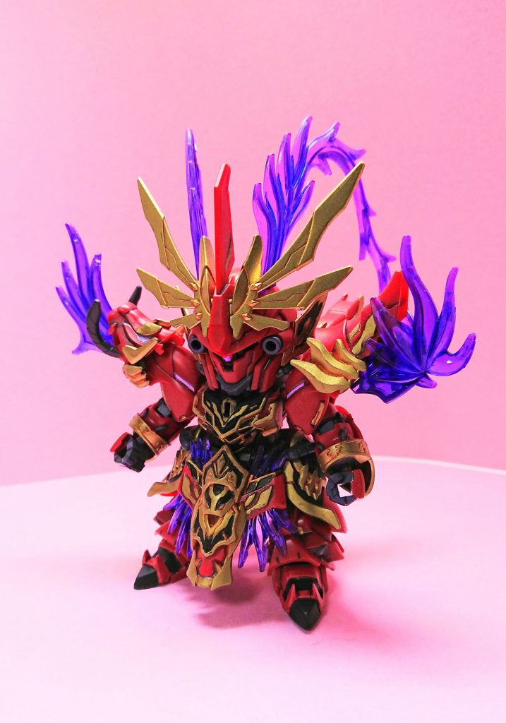 ガンプラに、初のマスキングゾルを投入しての塗り訳作業でしたが。まぁ、頑張ってこんな感じで………(苦笑)
スタイリングは完璧ですね。
頑張った作業の分は、ちゃんと応えてくれるキットです。カッコいい!(≧∇≦)
CSと同様、間接がオールプラ製なのですが。稼働範囲が見た目ほどないので、ぐりぐり動かして遊ぶには、CSよりはちょっとリスク高めかも( ゜m゜;)
飾ってニンマリするのが、正しい取り扱い方かと。w