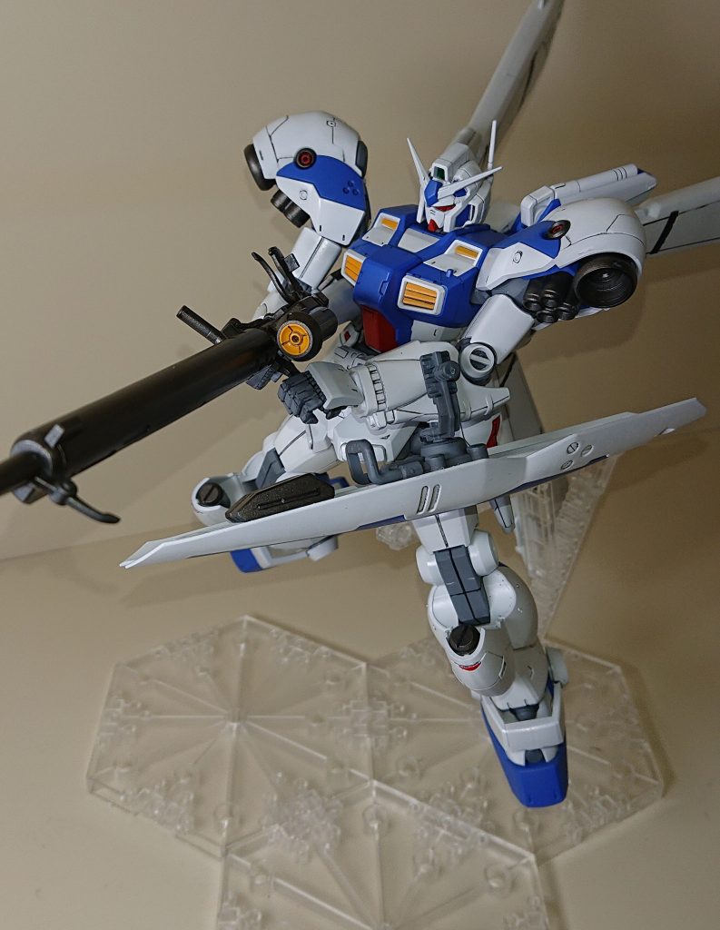 今回の塗装は初めてガイアノーツ。
メカサフライト、ピュアホワイト、コバルトブルー、ガンメタ。 調色なしのそのまんま。
ゆっくり派の私が一気制作…良キットです!!