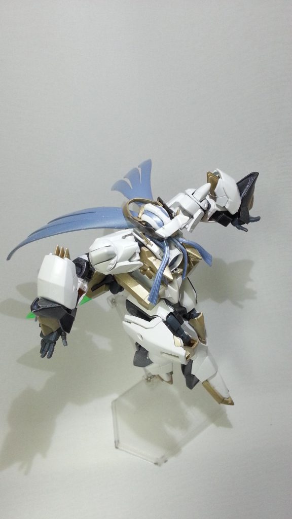 ちょっとしたアクション。
髪の毛が中々重いので結構可動性は低いかも(;´Д｀)