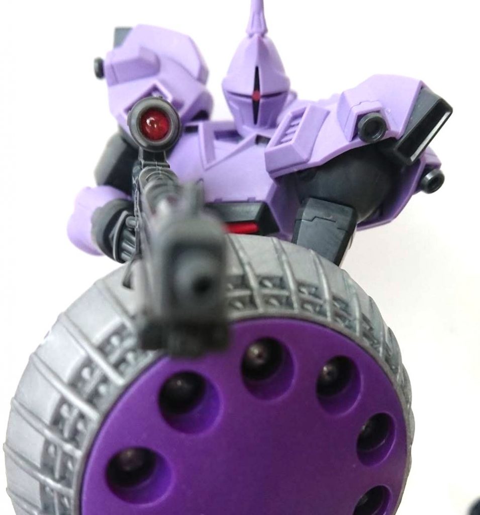 試作ビームライフル装備