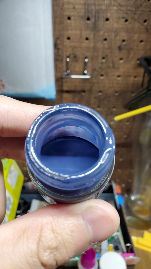 既存のティターンズブルーなんか違うなーって感じたので調色してみました。