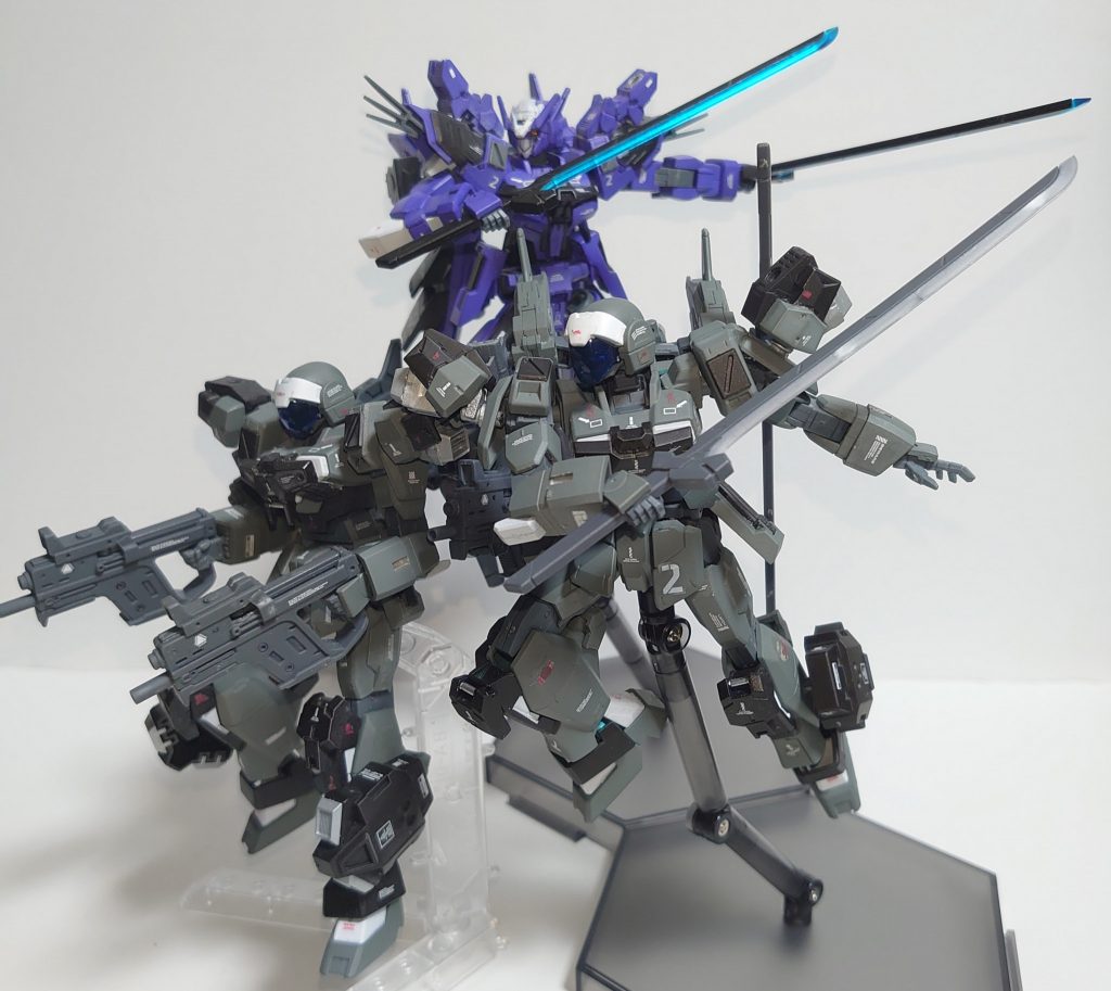 *・マルチウェポンパック*
2号機の特徴を強く残したマルチウェポンパック。
Gストライカー量産型と共通の装備で長刀を備えた近接戦闘用の装備。