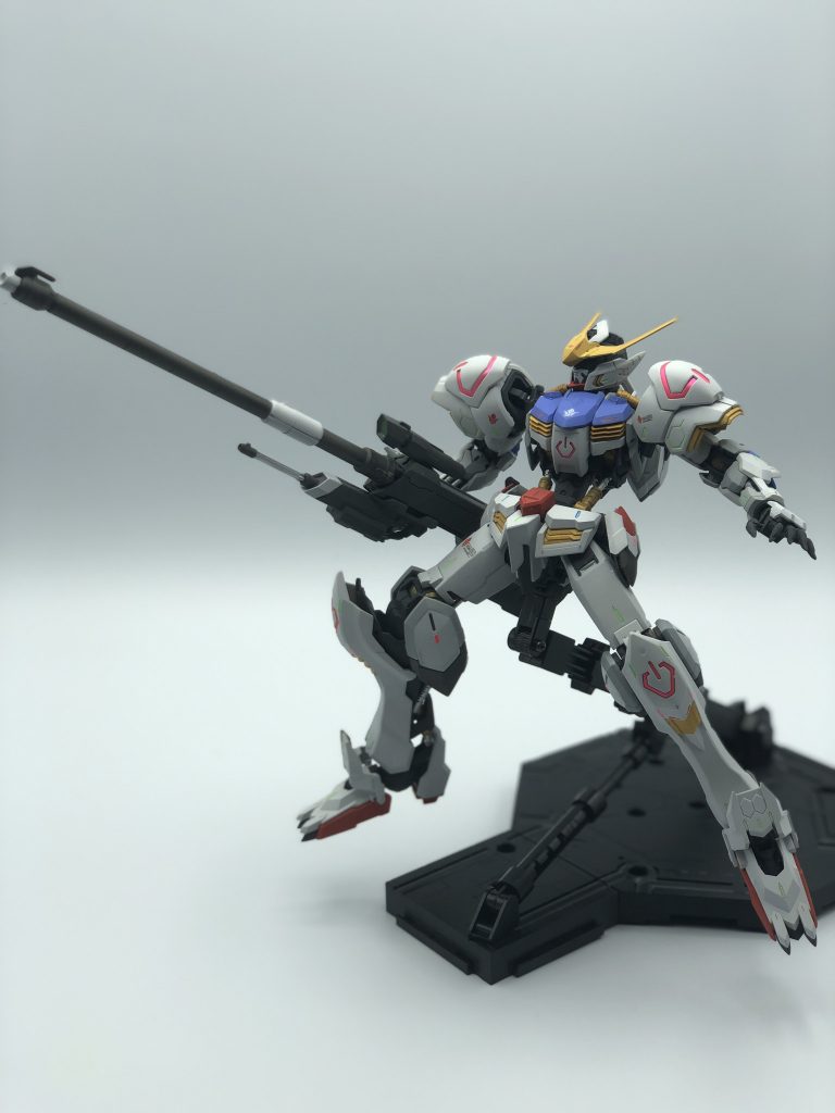 滑腔砲構え。
このポーズ取らせるの難しくないですか・・・