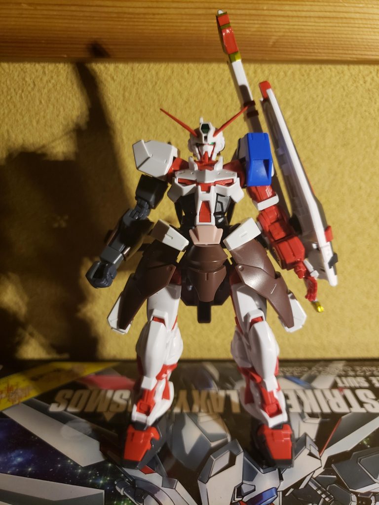 使用パーツは、たぶんレッドフレームが基本となります、そしてブルーフレームの胸部、腰部パーツ、百錬(アミダ機)少々、AGE1ノーマル、スパローをごく少量となります。