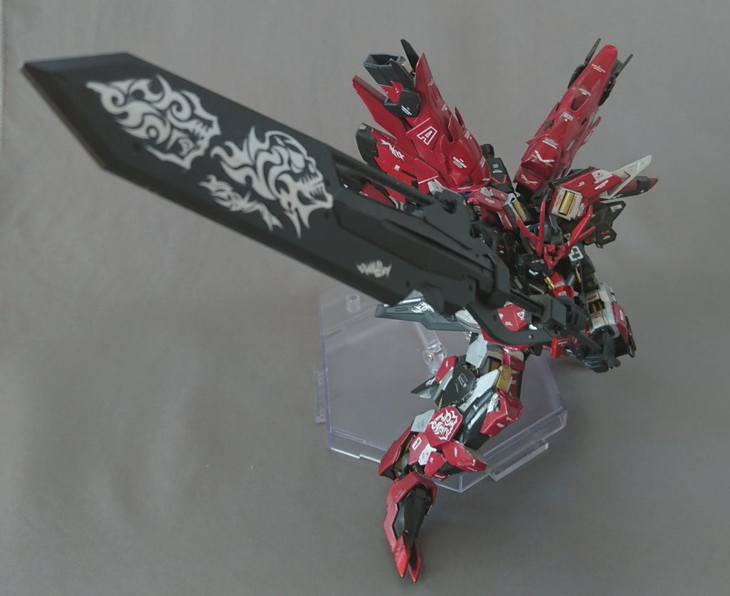 メイン武器は大剣です!こちらはヘルムヴィーゲリンカーのものを改造しています