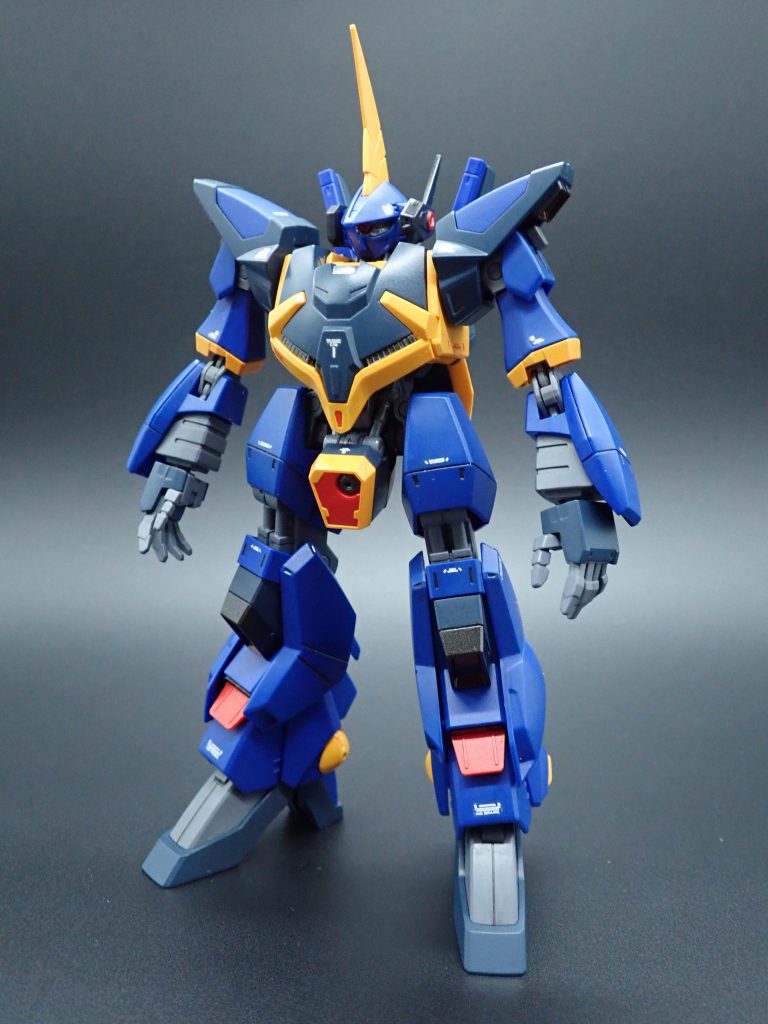 初めて真面目にデカール貼りました。どれくらい貼るか悩みに悩んだ……