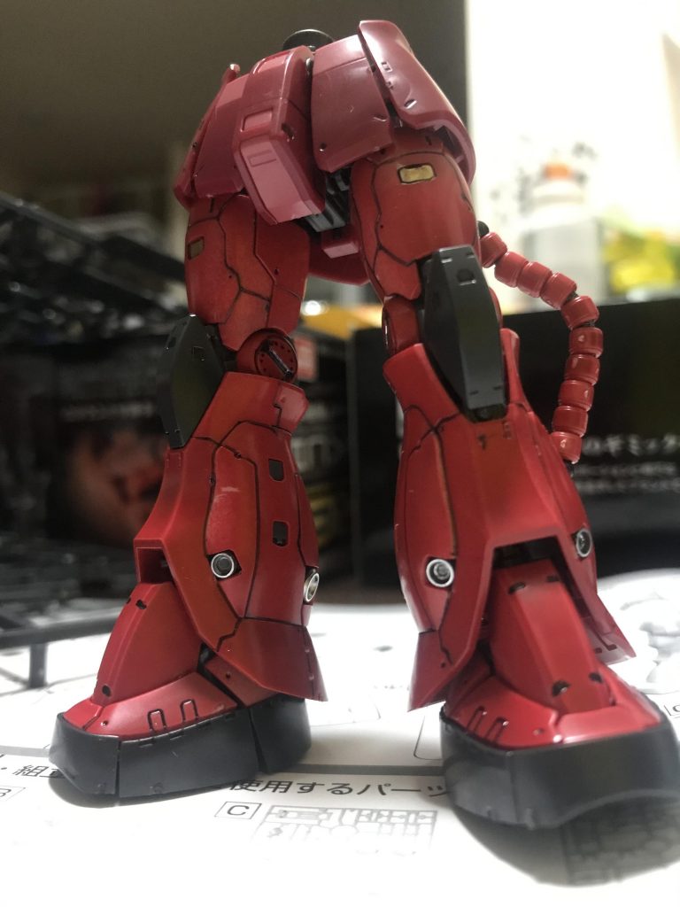 最初にピンクがなんだかピンとこなくて、サザビー製作の際の余スプレー を使用しました。
組み上がりまでふあんでしかたなかったっす。