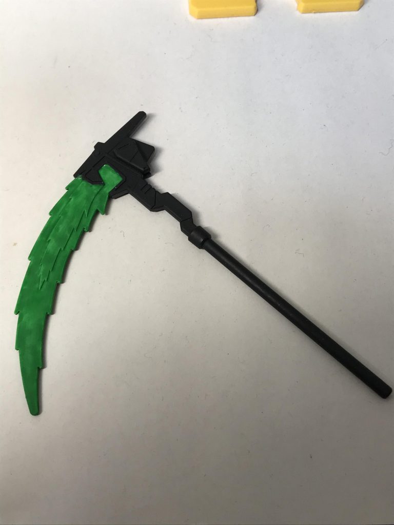 武器には3mmのピンが複数付いていたので切断してスッキリさせました!