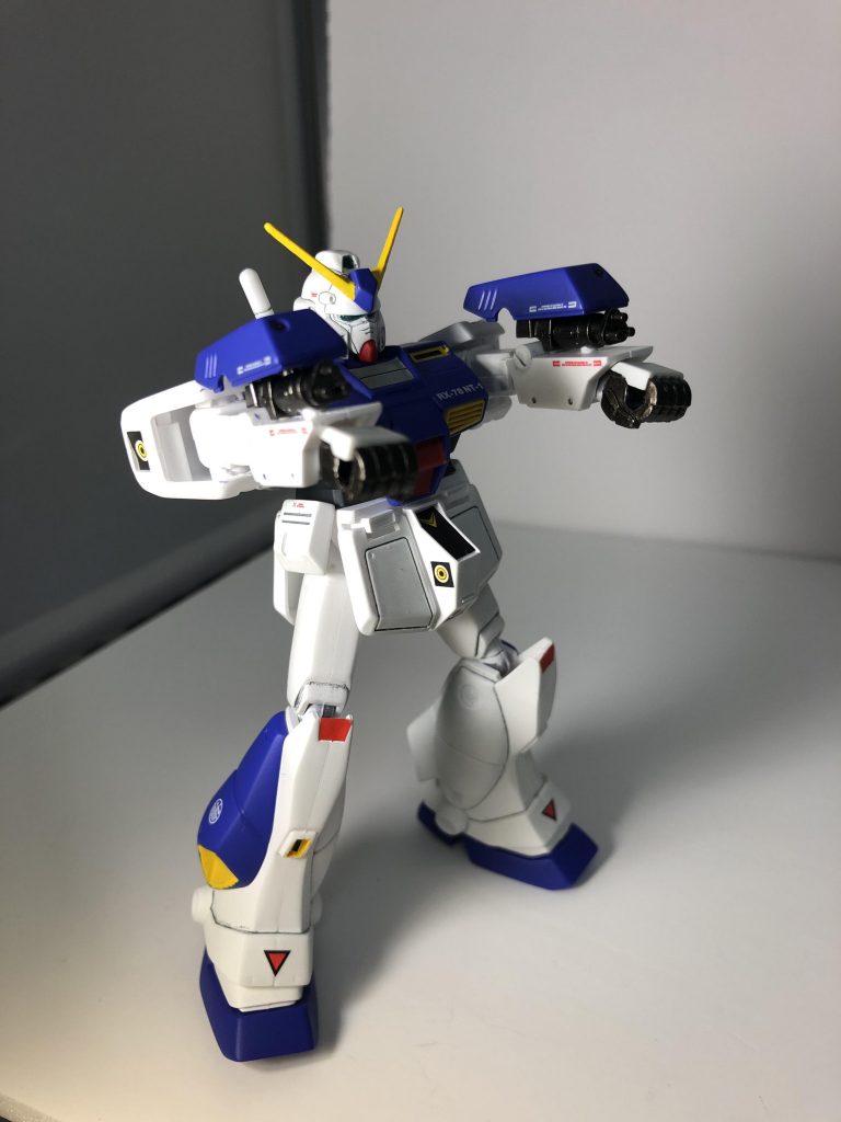 ガトリング展開時

アレックスといったら腕についたガトリング！
ガトリングはガンメタで塗装。アーム部分のデカールが結構上手く貼れてお気に入りです😆