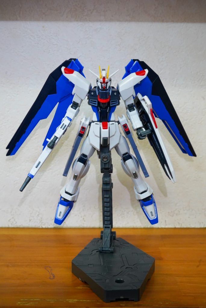 付属シールは使わず、必要な箇所は筆塗り塗装です。