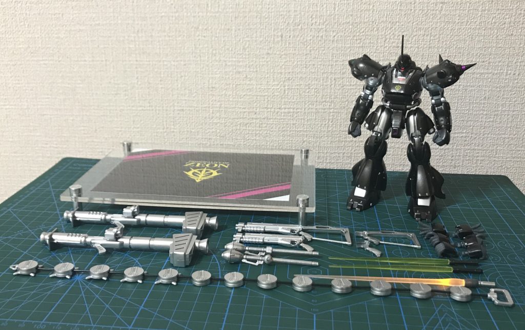 豊富な武器をもつケンプファーなので、武器ひとつひとつにもこだわりをもって仕上げました!
こうして並べてみると圧巻です☺️