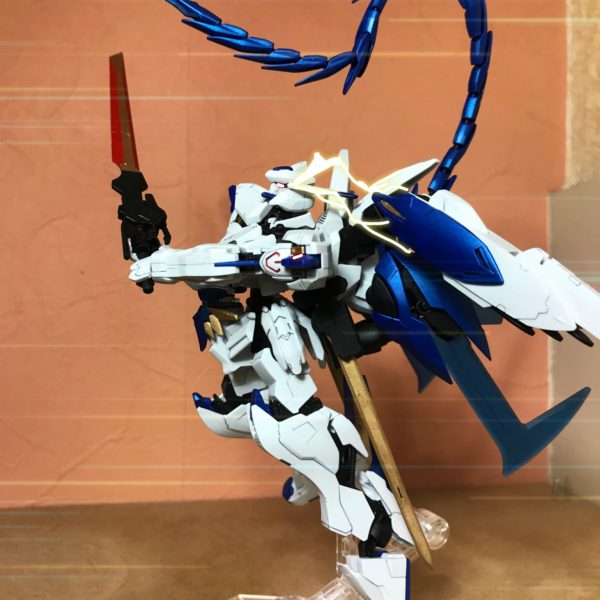 HGガンダムバエル