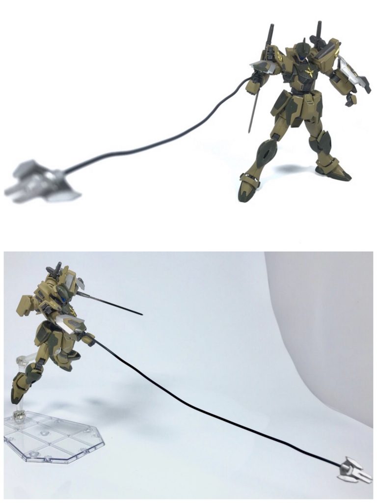 ## [スラッシュハーケン]
最低操兵の流れをくむ超小型軽操兵用の装備を流用したもので、地形に撃ち込んでの移動補助のほか、中距離における射撃兵器の代わりや鞭のように使用するなど、使い方次第でさまざまに応用できる武装。

その分、扱いには癖があり、使いこなすためにはある程度の習熟が必要。