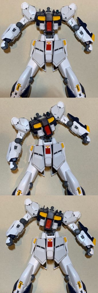 このキットのある意味最大の特徴。上体の可動範囲が半端なし。