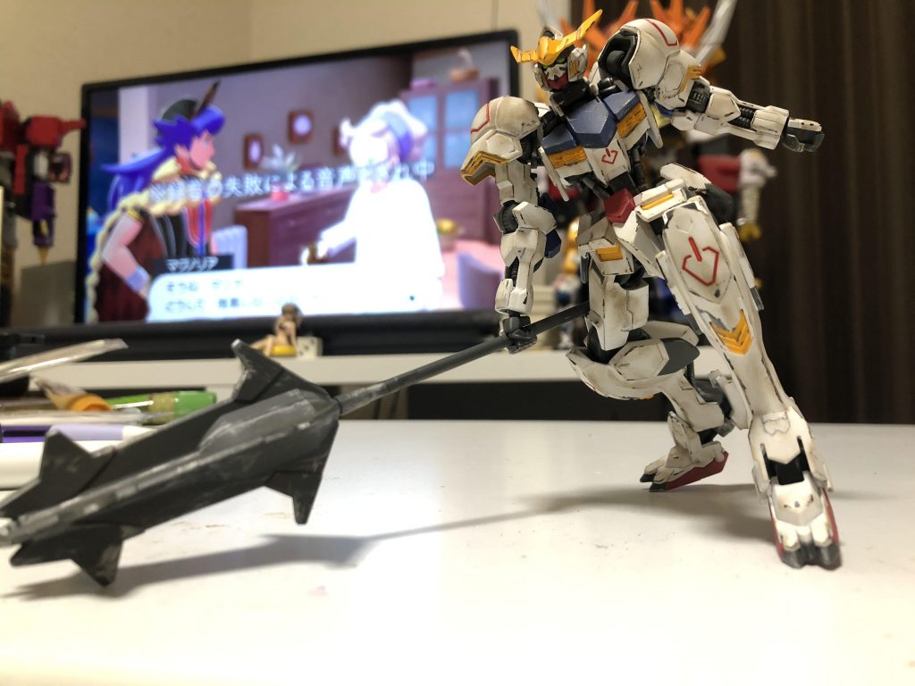 まだパチ組みだけしかしてなかった頃にルプスとルプスレクスを先に作っていたのですが、まさかバルバトスがあれだけ色分けが必要と知らず驚いてしまいました。