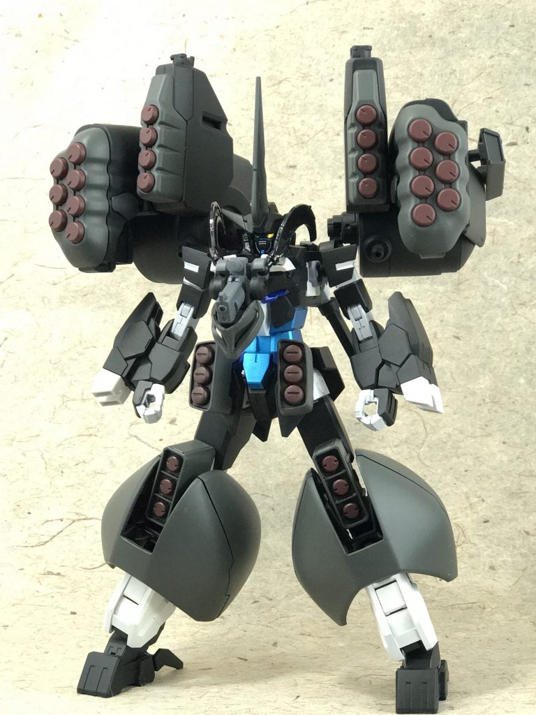 はい続きましては、ズサゴートガンダムです。

こちらはズサとシロイワヤギがモチーフです。
ヒヅメ感のある手足からヤギを感じてもらえたら幸いです…考えるな感じるんだ。