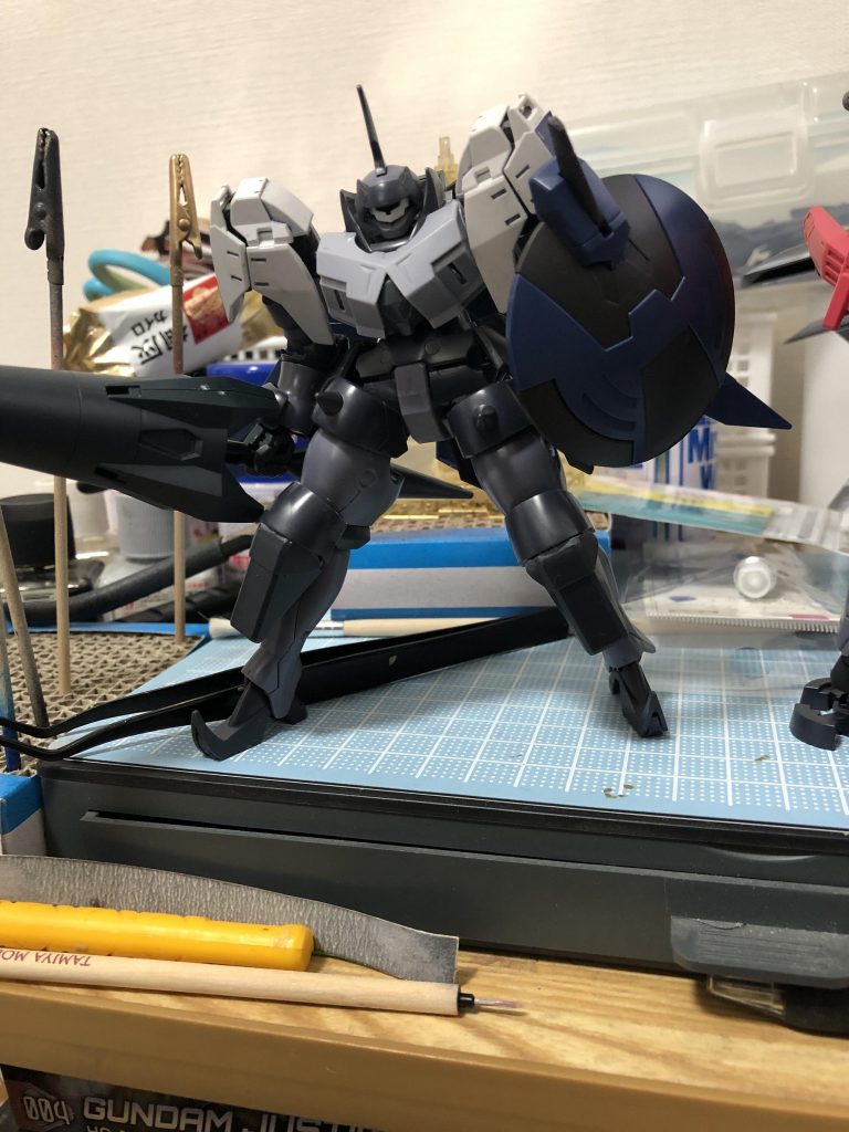 塗装前。装備以外はジャンクからのでっち上げ。