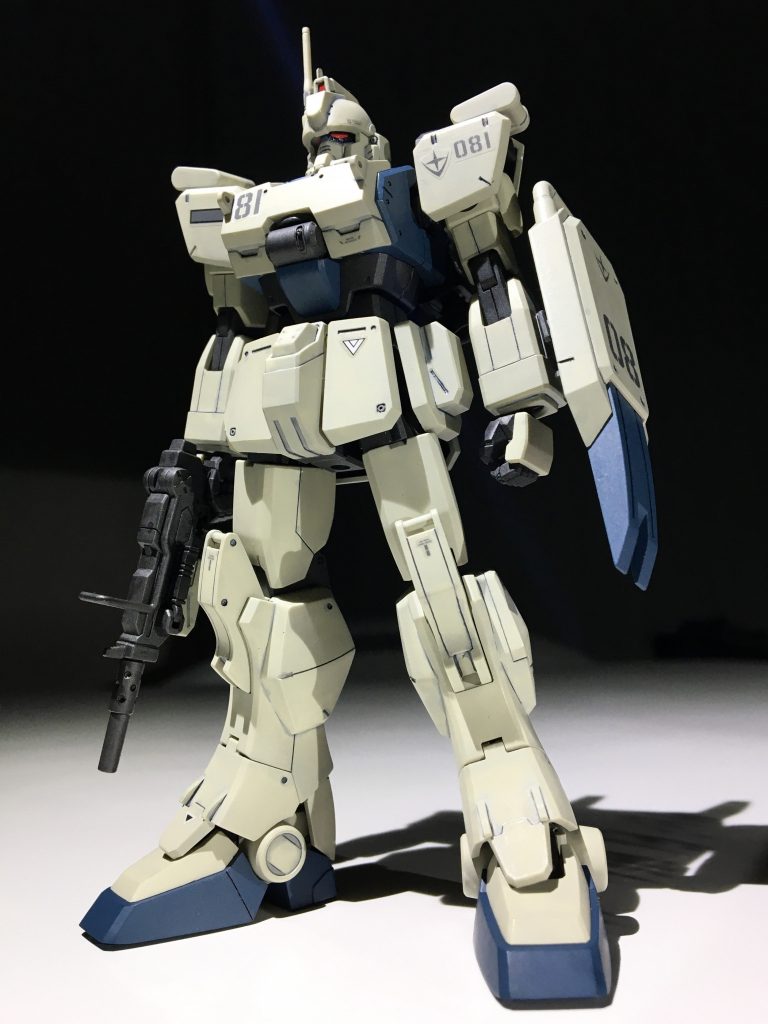 この人カッコいいよねぇ。
胸のインテイクが隠れてるあたり。