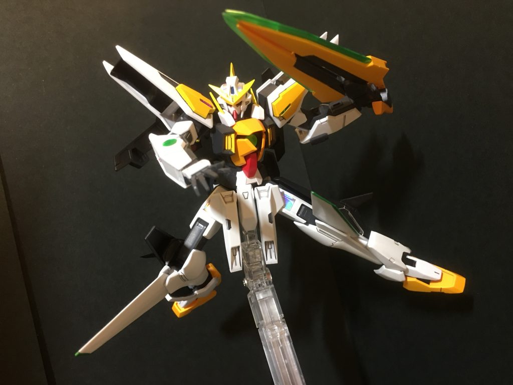 そして強化型GNシールドはバスターソードにも変形可能!