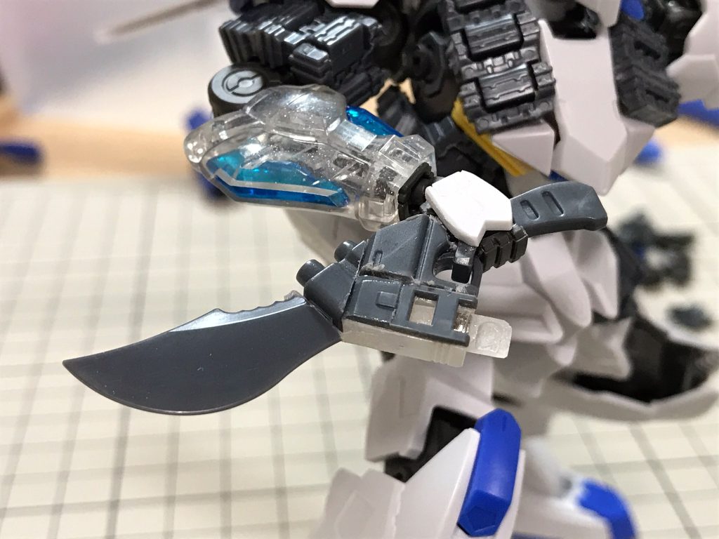 エターナルエッジもミキシングです。
ここだけメモリギミックは残してあります。そのため何故かユニコーンメモリだけはつくっているという事態に。
あと、ちゃんと小指でトリガーできるように握り手もつくりました。