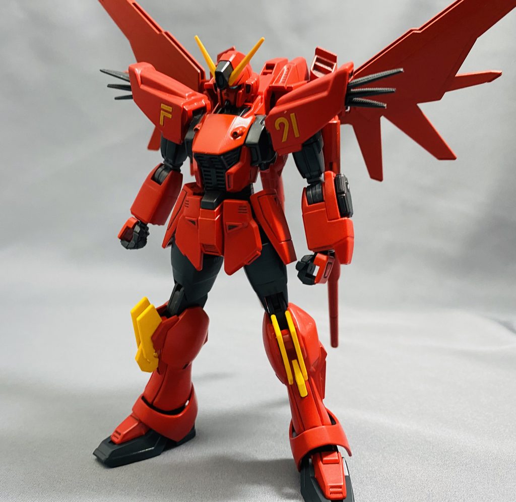 頭部→クロスボーン魔王
胸部と腕→F91
脚→ジーエンアルトロン
武装はビームサーベルだけ。しかも塗装ハゲが嫌なので、汎用品という設定にして無塗装。