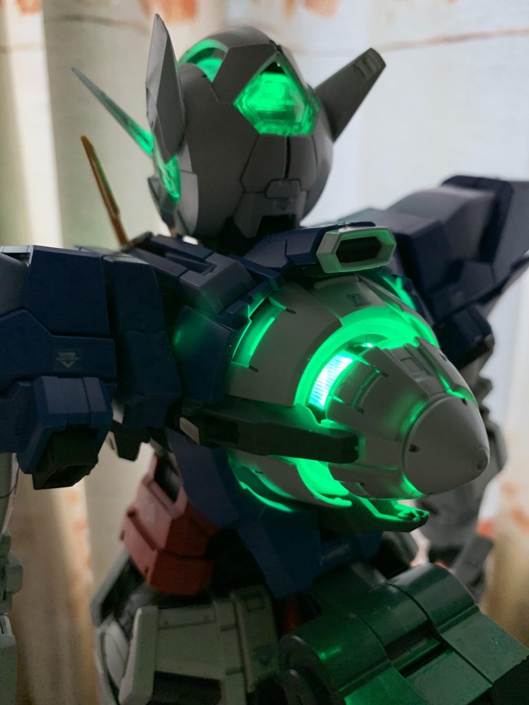 GNドライブが発光している様子