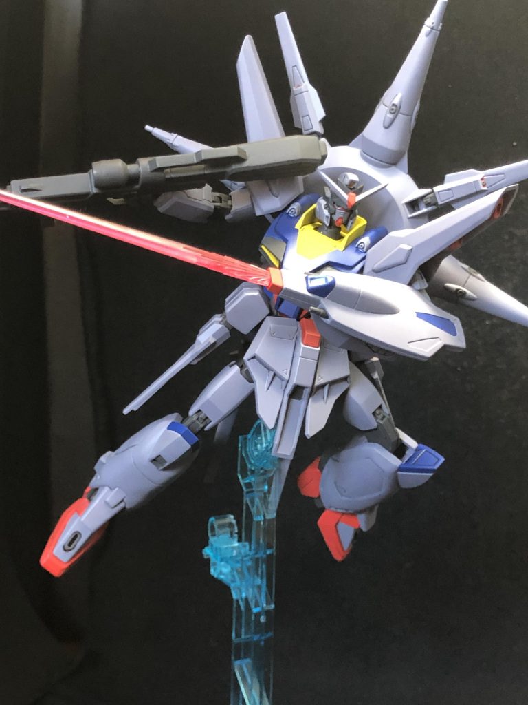 斬りかかるポーズ