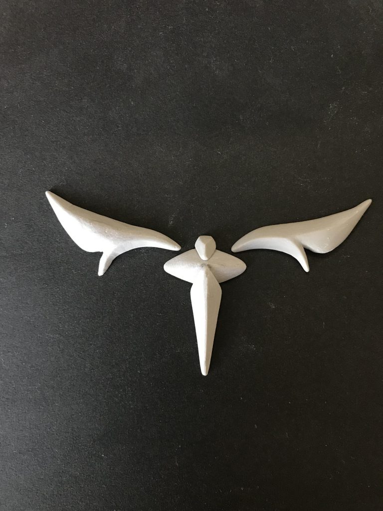 ナラティブ のペンダントをパテで削って作りました！