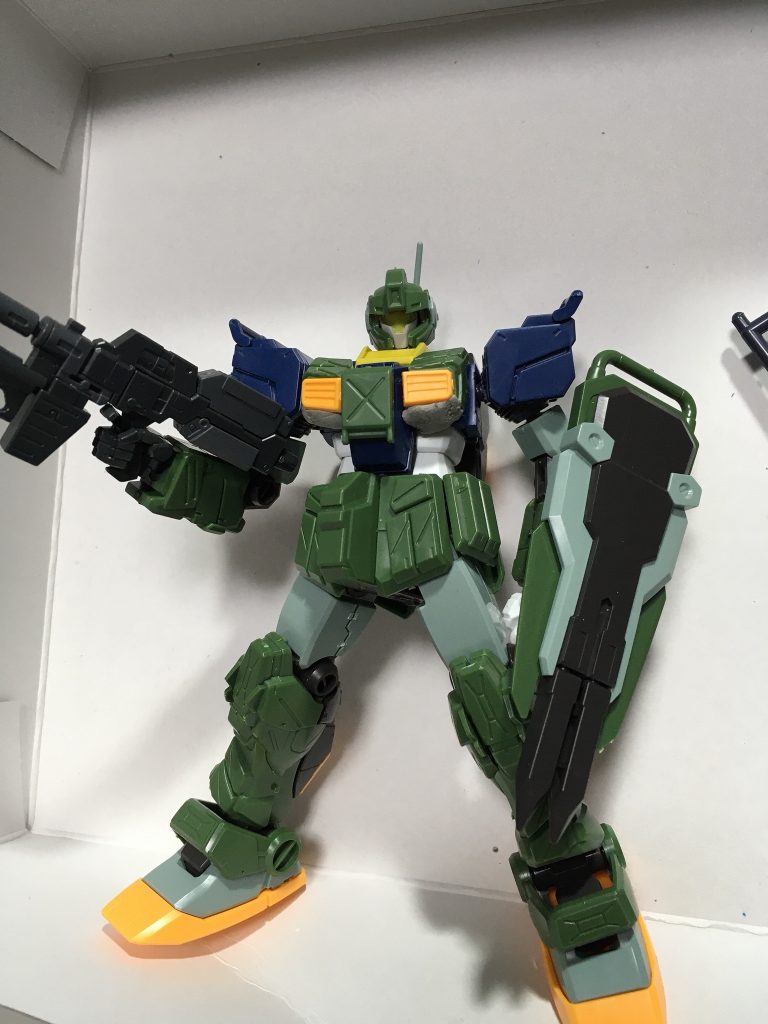 最初期。陸戦型ガンダムS型の上半身とジムストライカーの下半身を使いました。フェイスはリゼルの物。武器はシステムウェポンキット003。胸はパテ盛りしてジム・ストライカーのものをつけました