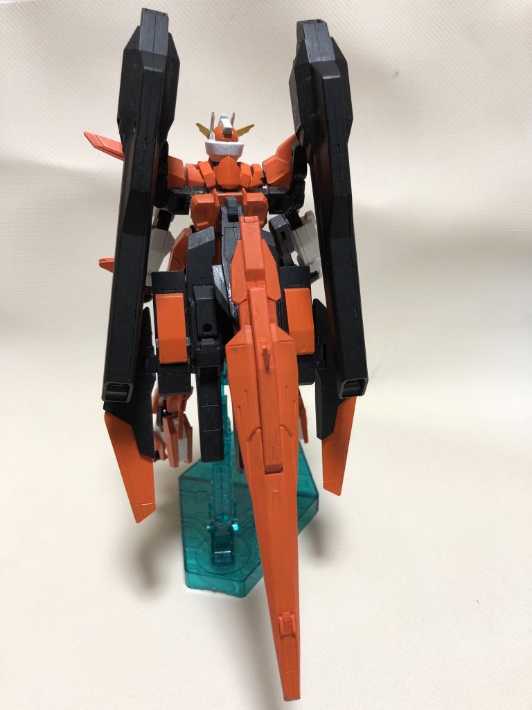 後ろ。
長いパーツはAGE3オービタルの武器です。