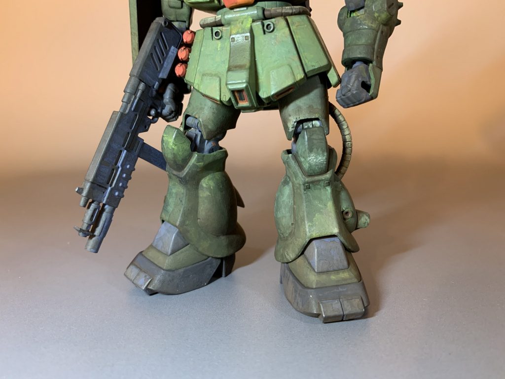 足も太くてマッシヴです。