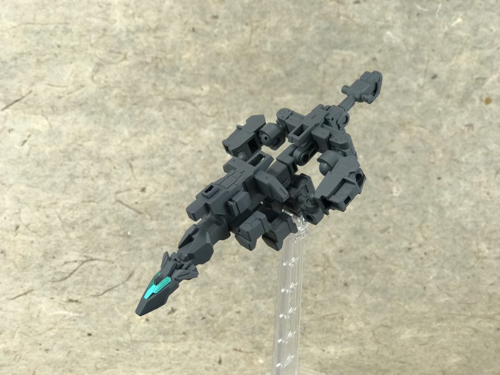 アーマーさんの芯はコレ。
コレが着せ替えによって、ハンブラやズサといったファッションモンスターに変貌するわけです。