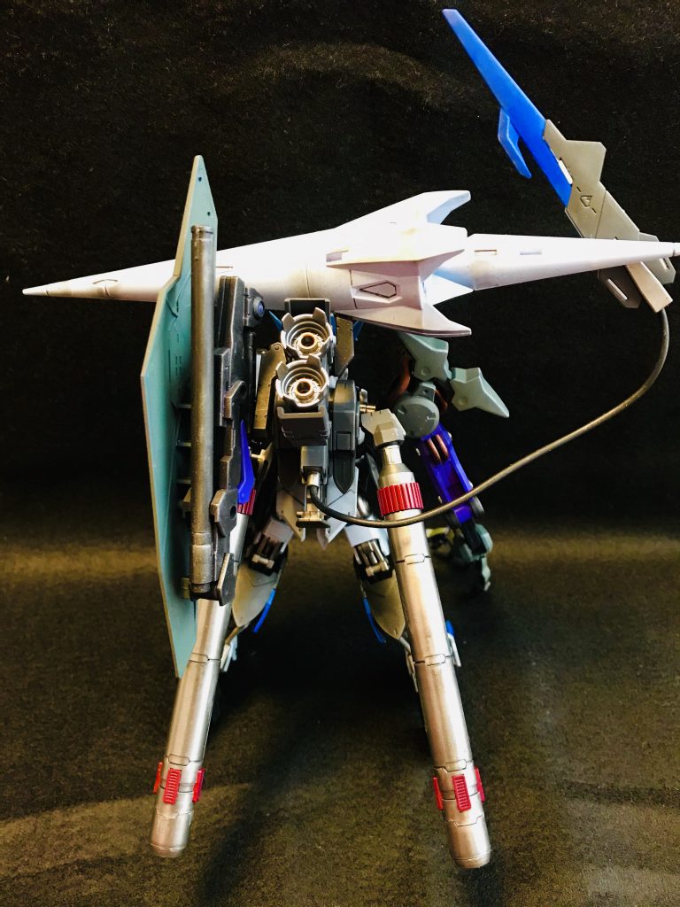 バーニアとタンクも別売りのものをくっつけました^_^